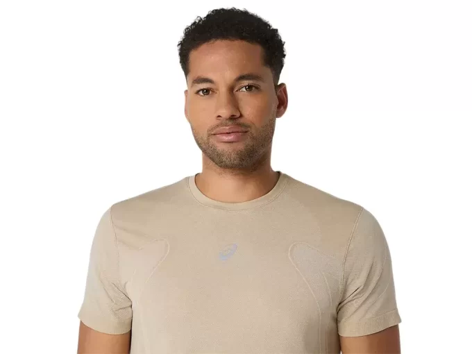 ROAD SEAMLESS SHORT SLEEVE TOP