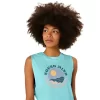 WOMEN’S ASICS SUN IN THE SKY SLOGAN MUSCLE TEE