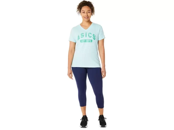 WOMEN’S SHORT SLEEVE EST 1977 V-NECK TEE
