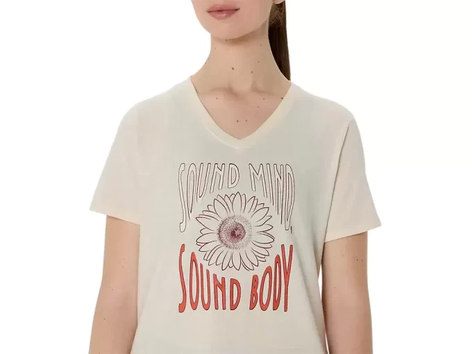 WOMEN’S SUNFLOWER SLOGAN V-NECK